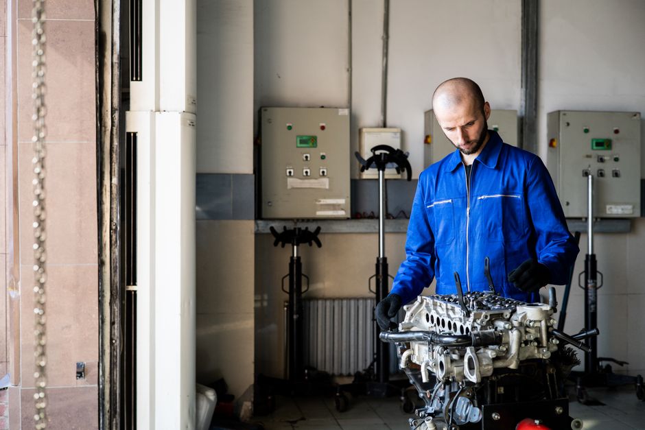 Engine overhaul cost