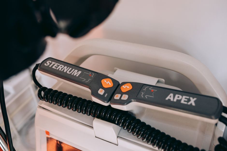 defibrillator supplier